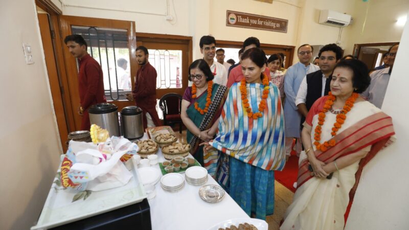 केंद्रीय स्वास्थ्य और परिवार कल्याण राज्यमंत्री भारती प्रवीन पवार ने रविवार को एम्स ऋषिकेश परिसर में ‘श्रीअन्न कैफे’ का उद्घाटन