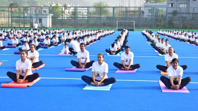 रायपुर स्पोर्ट्स कॉलेज में किया गया 9वें अंतर्राष्ट्रीय योग दिवस का आयोजन,प्रदेश की खेल एवं युवा कल्याण मंत्री ने किया प्रतिभाग