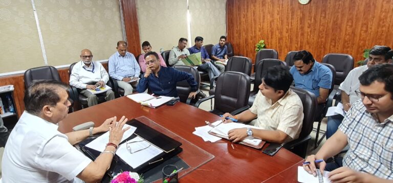 मंत्री डा. प्रेमचंद अग्रवाल ने डेंगू की रोकथाम के लिए की समीक्षा, अधिकारियों को दिये ये निर्देश.