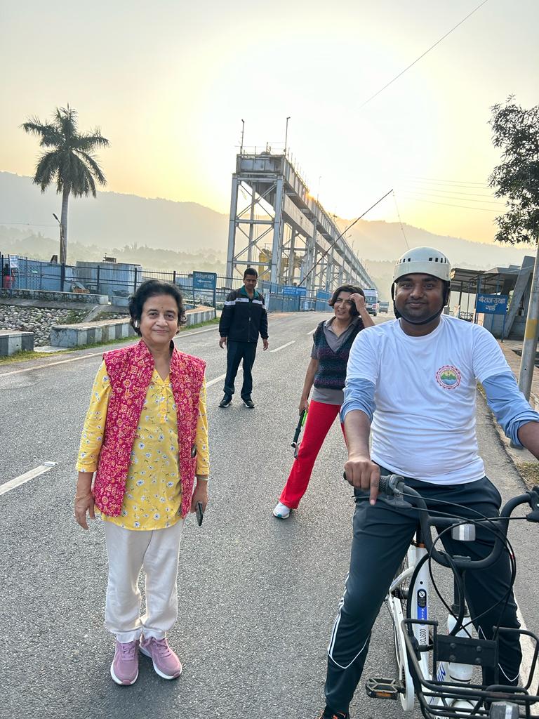 विश्व ट्रॉमा सप्ताह के पांचवें दिन आम जनमानस को कार्य व्यस्थता के साथ साथ साईकिल रैली के माध्यम से स्वस्थ जीवन शैली को अपनाने का संदेश दिया